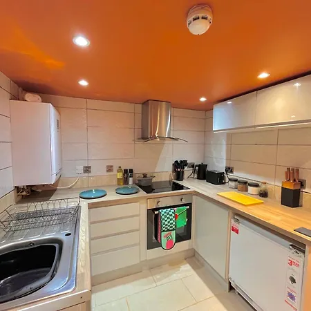 Brecon Serviced Apartments- Kian Perrott Properties Exterior photo
