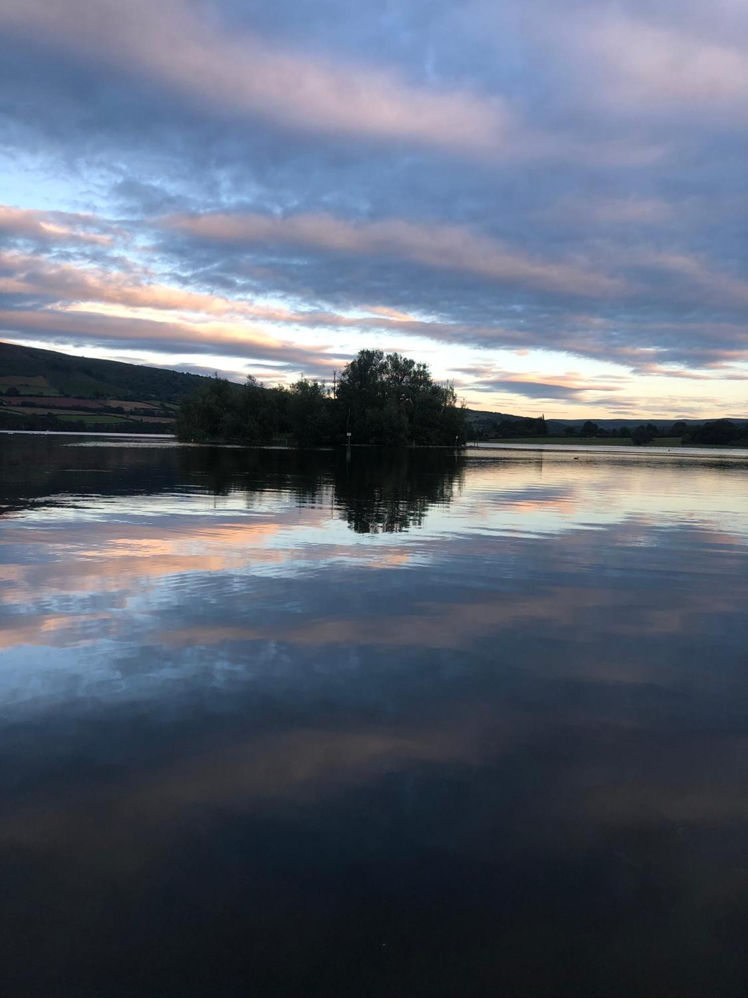 Serviced Apartments- Kian Perrott * Brecon